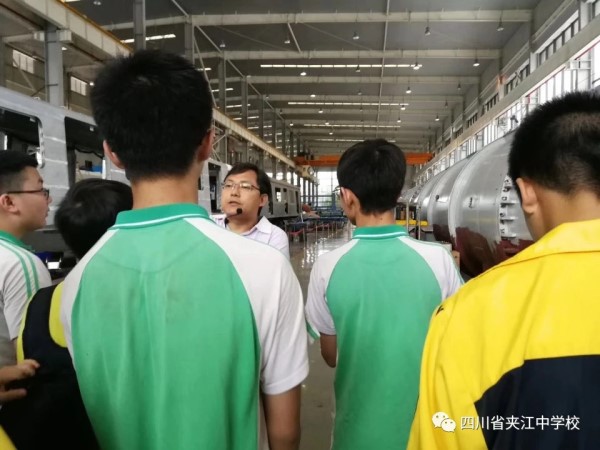 微信图片_20180831174910_副本.jpg